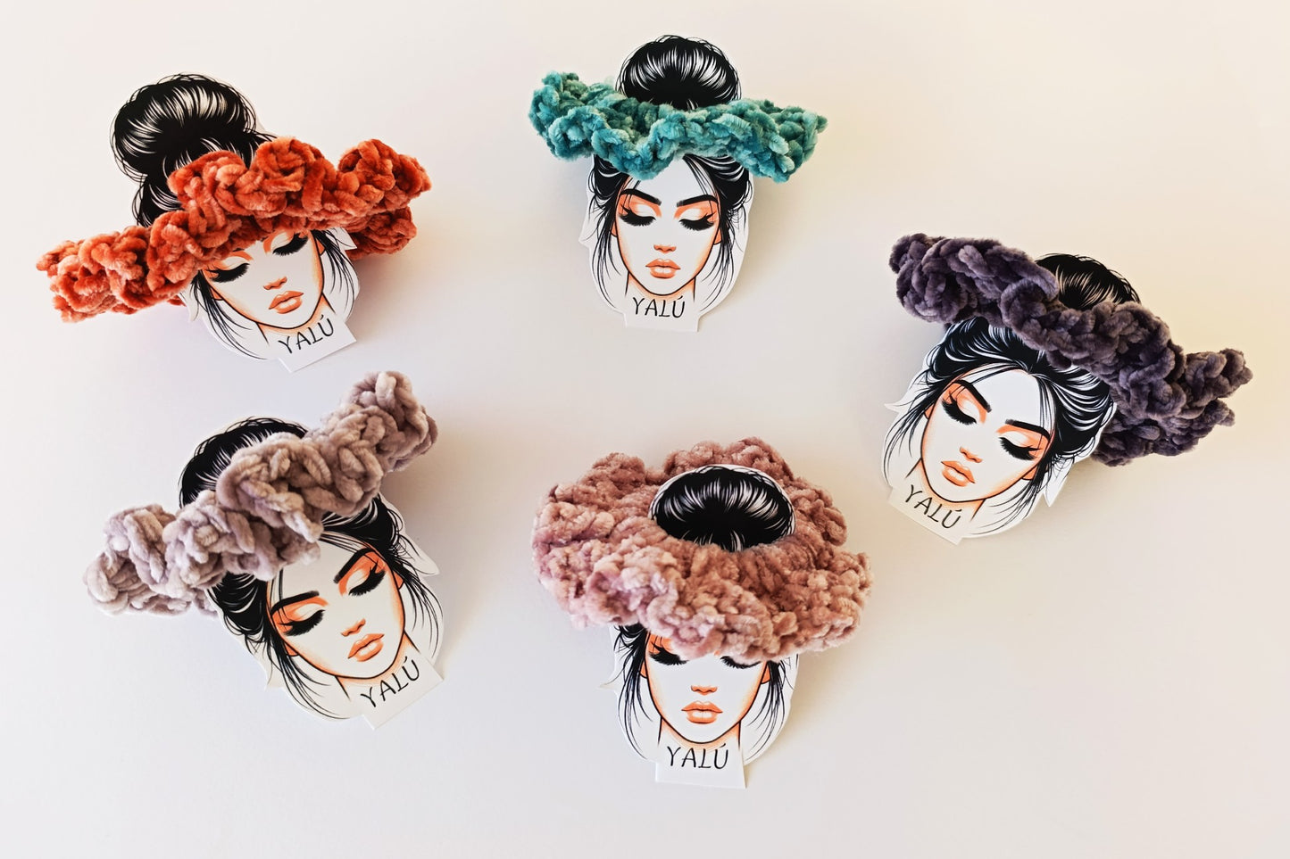Coleteros Scrunchies Velvet Tejidos a Mano