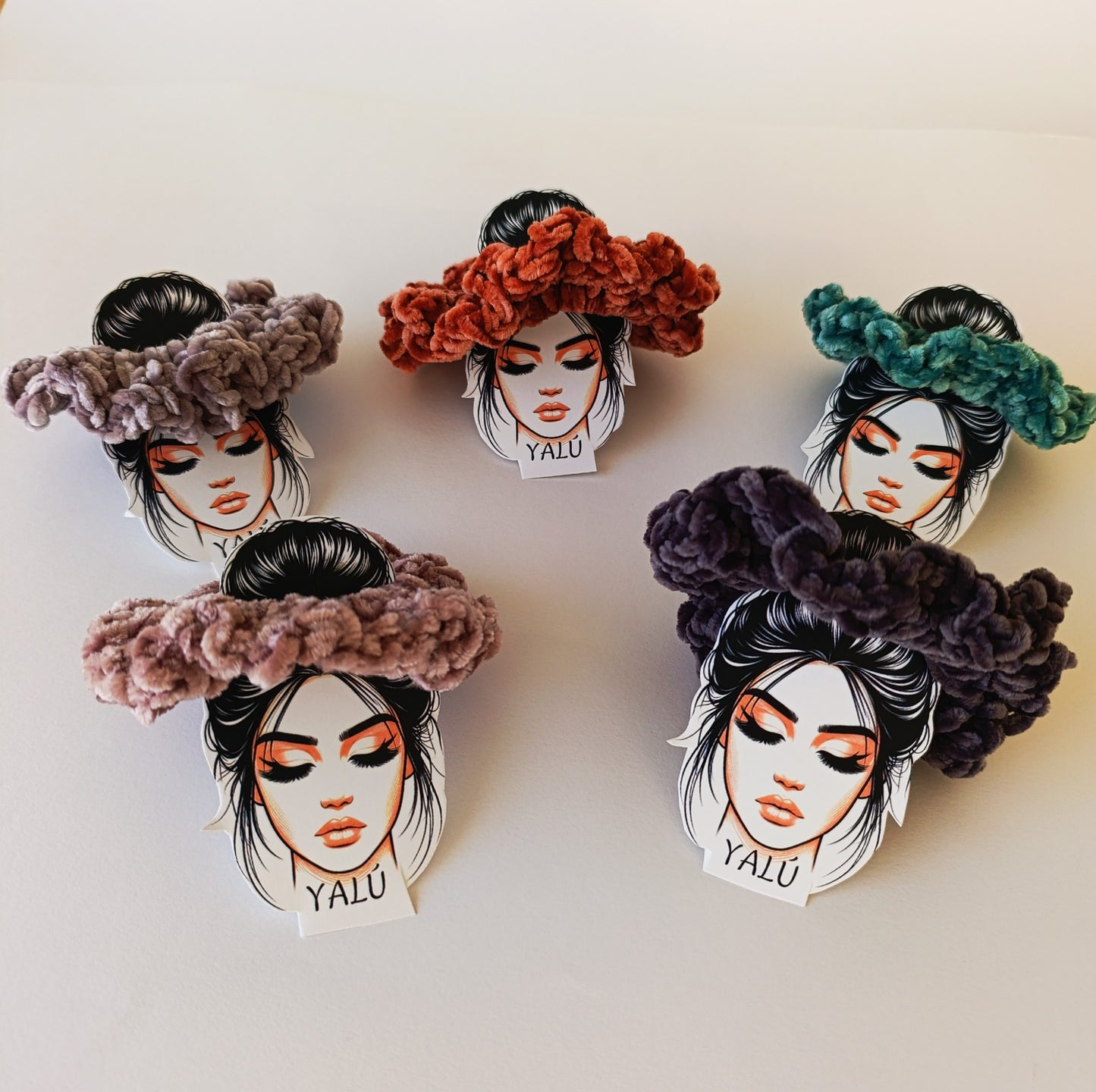 Coleteros Scrunchies Velvet Tejidos a Mano