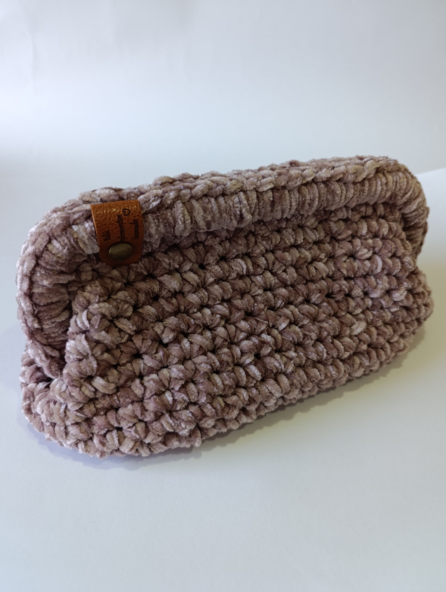 BOLSO DE MANO ALMENDRO