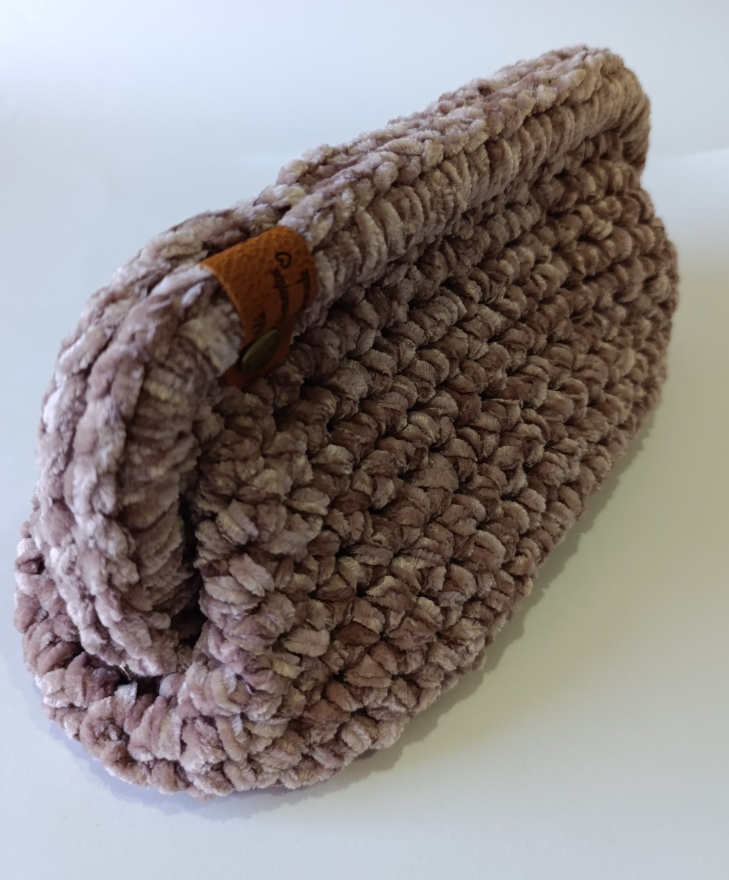BOLSO DE MANO ALMENDRO
