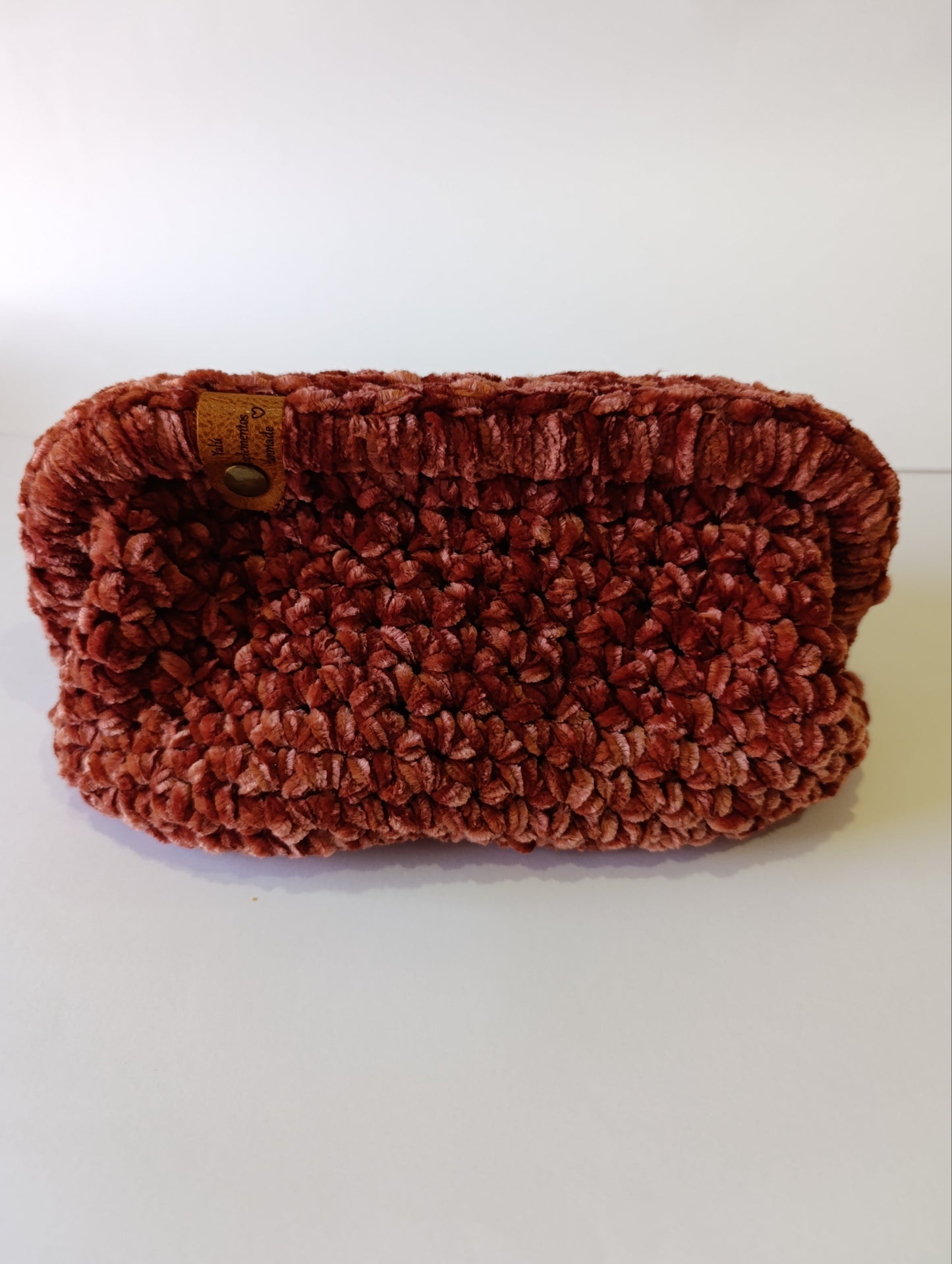 BOLSO DE MANO ALMENDRO